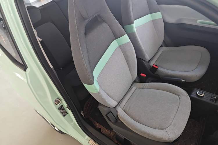 Used Wuling Hongguang MINIEV 2021 Macaron Premium Model – Lithium Iron Phosphate Right Front Seat
