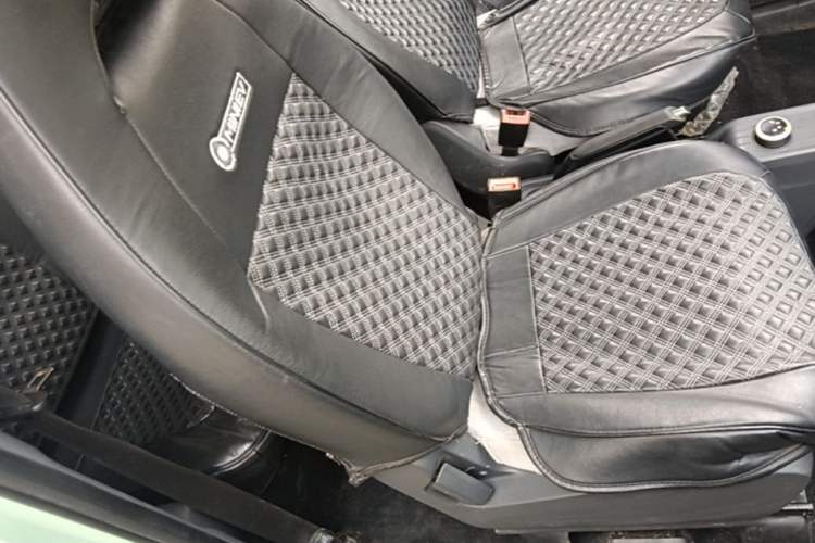 Used Wuling Hongguang MINIEV 2021 Macaron Fashion Model Lithium Iron Phosphate Right Front Seat