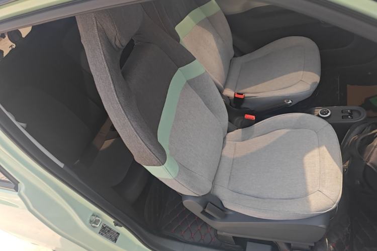 Used Wuling Hongguang MINIEV 2021 Macaron Fashion Model Lithium Iron Phosphate Right Front Seat