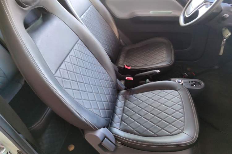 Used Wuling Hongguang MINIEV 2021 Macaron Premium Model – Lithium Iron Phosphate Right Front Seat