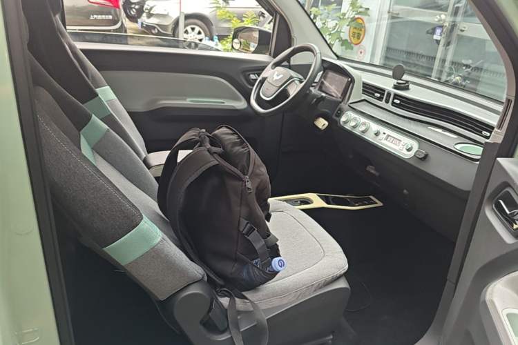 Used Wuling Hongguang MINIEV 2021 Macaron Premium Model – Lithium Iron Phosphate Right Front Seat