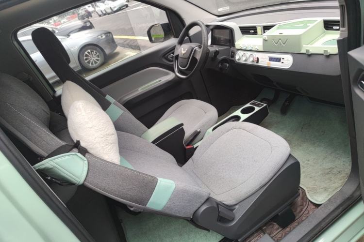 Used Wuling Hongguang MINIEV 2021 Macaron Premium Model – Lithium Iron Phosphate Right Front Seat