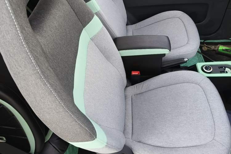 Used Wuling Hongguang MINIEV 2021 Macaron Premium Model – Lithium Iron Phosphate Right Front Seat