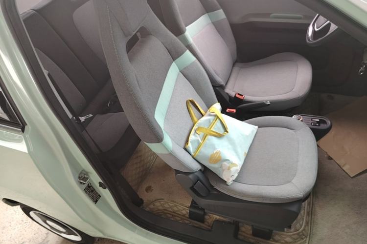 Used Wuling Hongguang MINIEV 2021 Macaron Premium Model – Lithium Iron Phosphate Right Front Seat