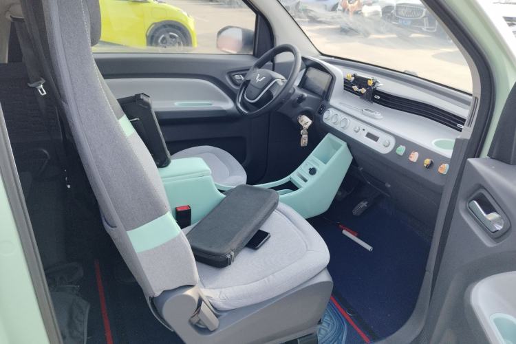 Used Wuling Hongguang MINIEV 2021 Macaron Premium Model – Lithium Iron Phosphate Right Front Seat