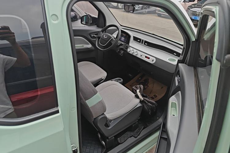 Used Wuling Hongguang MINIEV 2021 Macaron Premium Model – Lithium Iron Phosphate Right Front Seat