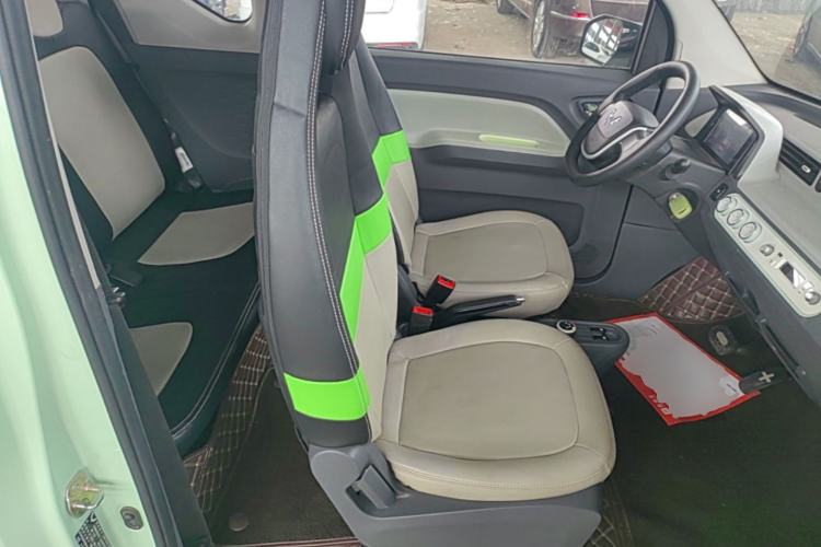 Used Wuling Hongguang MINIEV 2021 Macaron Fashion Edition Lithium-Ion Battery Right Front Seat