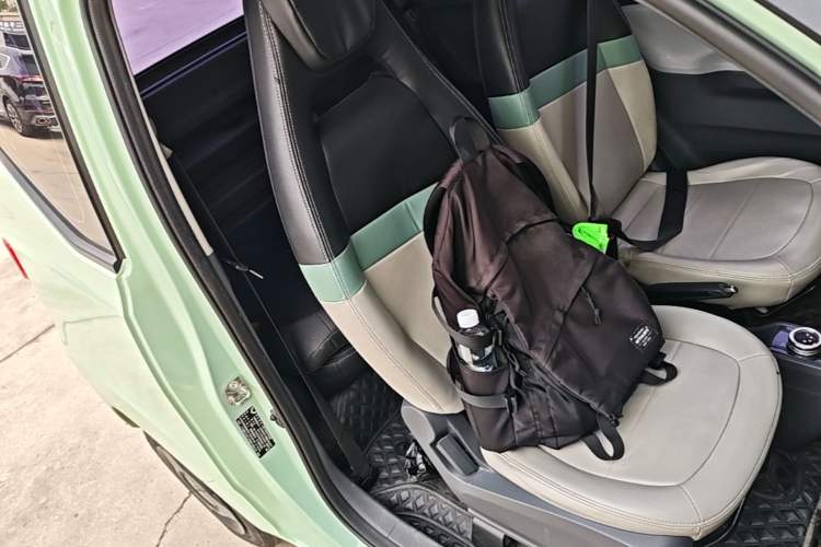 Used Wuling Hongguang MINIEV 2021 Macaron Premium Model – Lithium Iron Phosphate Right Front Seat