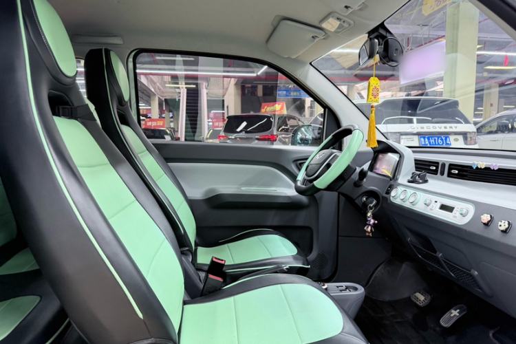 Used Wuling Hongguang MINIEV 2021 Macaron Premium Model – Lithium Iron Phosphate Right Front Seat