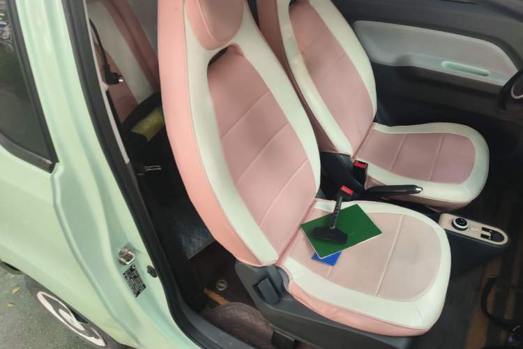 Used Wuling Hongguang MINIEV 2021 Macaron Premium Model – Lithium Iron Phosphate Right Front Seat