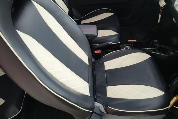 Used Wuling Hongguang MINIEV 2021 Macaron Fashion Model Lithium Iron Phosphate Right Front Seat