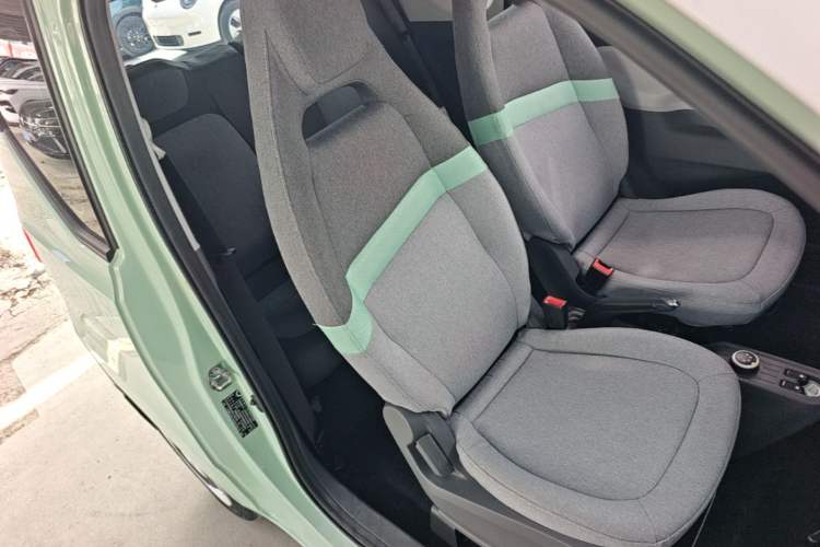 Used Wuling Hongguang MINIEV 2021 Macaron Premium Model – Lithium Iron Phosphate Right Front Seat
