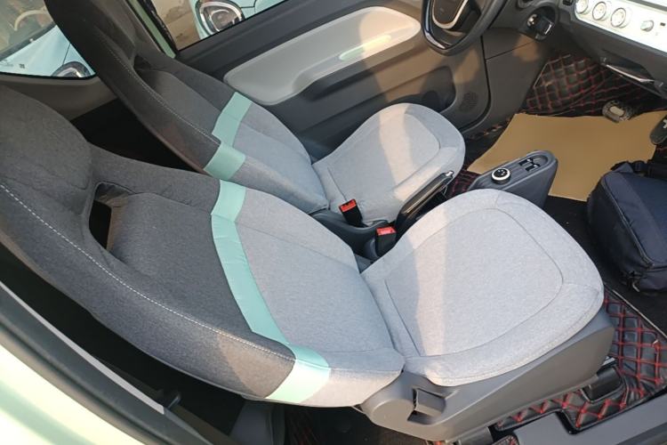 Used Wuling Hongguang MINIEV 2021 Macaron Fashion Model Lithium Iron Phosphate Right Front Seat