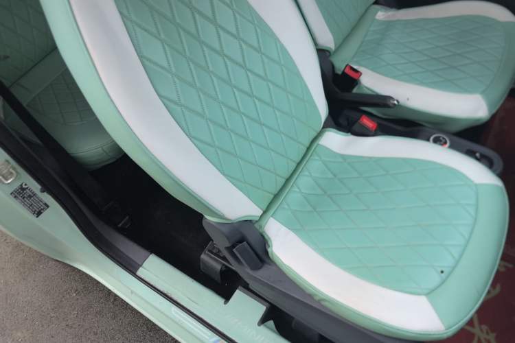 Used Wuling Hongguang MINIEV 2021 Macaron Fashion Model Lithium Iron Phosphate Right Front Seat