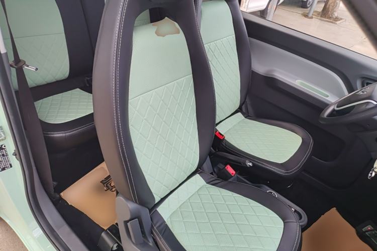 Used Wuling Hongguang MINIEV 2021 Macaron Fashion Model Lithium Iron Phosphate Right Front Seat