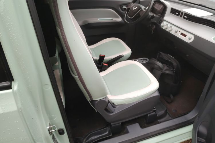 Used Wuling Hongguang MINIEV 2021 Macaron Premium Model – Lithium Iron Phosphate Right Front Seat