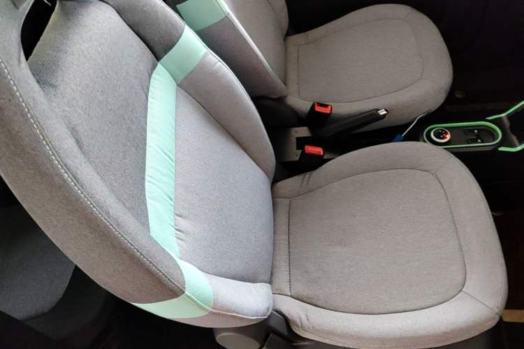Used Wuling Hongguang MINIEV 2021 Macaron Fashion Model Lithium Iron Phosphate Right Front Seat