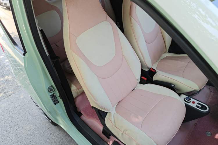Used Wuling Hongguang MINIEV 2021 Macaron Premium Model – Lithium Iron Phosphate Right Front Seat