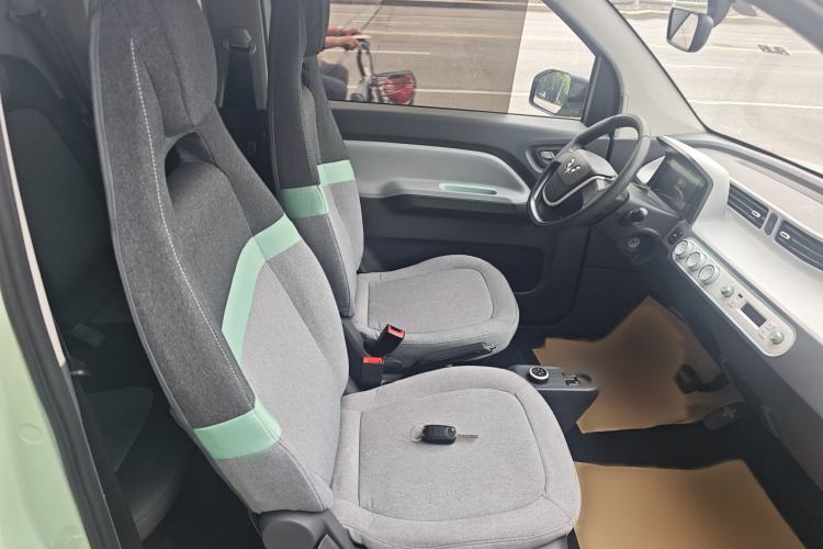 Used Wuling Hongguang MINIEV 2021 Macaron Premium Model – Lithium Iron Phosphate Right Front Seat
