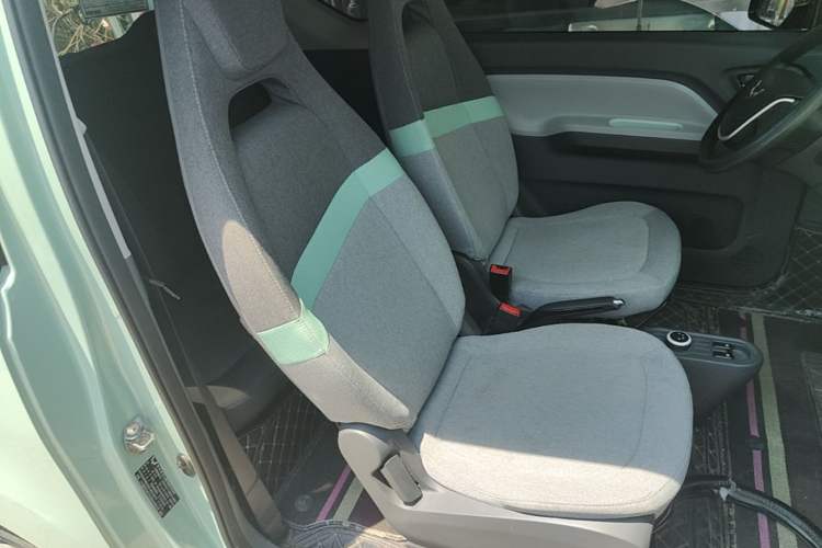 Used Wuling Hongguang MINIEV 2021 Macaron Premium Model – Lithium Iron Phosphate Right Front Seat