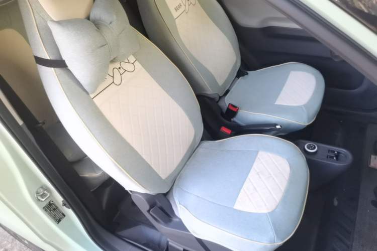 Used Wuling Hongguang MINIEV 2021 Macaron Fashion Edition Lithium-Ion Battery Right Front Seat