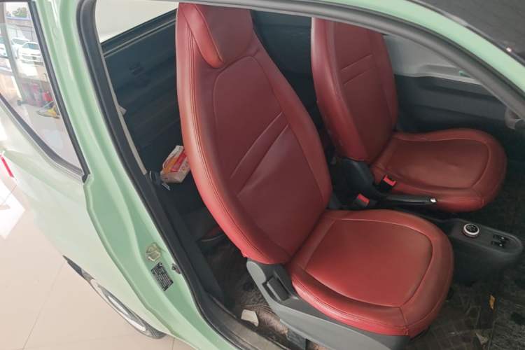 Used Wuling Hongguang MINIEV 2021 Macaron Fashion Edition Lithium-Ion Battery Right Front Seat