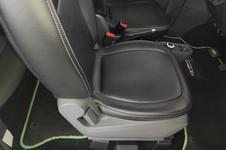 Used Wuling Hongguang MINIEV 2021 Macaron Premium Model – Lithium Iron Phosphate Right Front Seat
