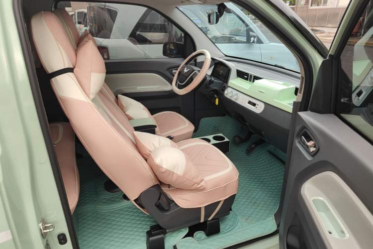 Used Wuling Hongguang MINIEV 2021 Macaron Premium Model – Lithium Iron Phosphate Right Front Seat