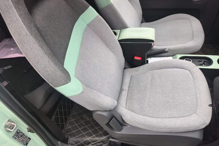 Used Wuling Hongguang MINIEV 2021 Macaron Premium Model – Lithium Iron Phosphate Right Front Seat