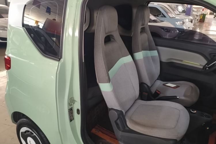 Used Wuling Hongguang MINIEV 2021 Macaron Fashion Model Lithium Iron Phosphate Right Front Seat
