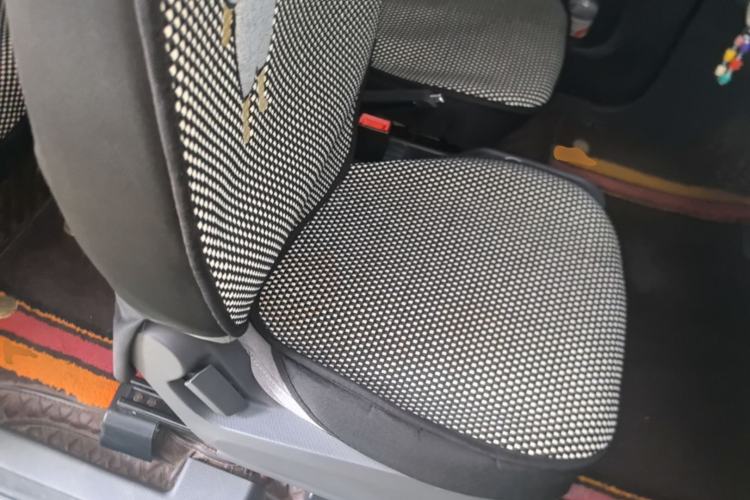 Used Wuling Hongguang MINIEV 2021 Macaron Premium Model – Lithium-NMC Right Front Seat