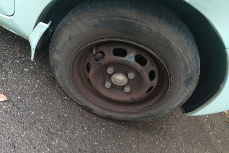 Used Wuling Hongguang MINIEV 2021 Macaron Premium Model – Lithium Iron Phosphate Right Front Wheel Hub