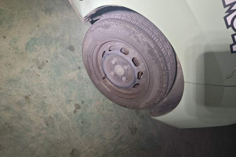 Used Wuling Hongguang MINIEV 2021 Macaron Premium Model – Lithium Iron Phosphate Right Front Wheel Hub