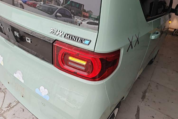 Used Wuling Hongguang MINIEV 2021 Macaron Fashion Model Lithium Iron Phosphate Right Rear Taillight