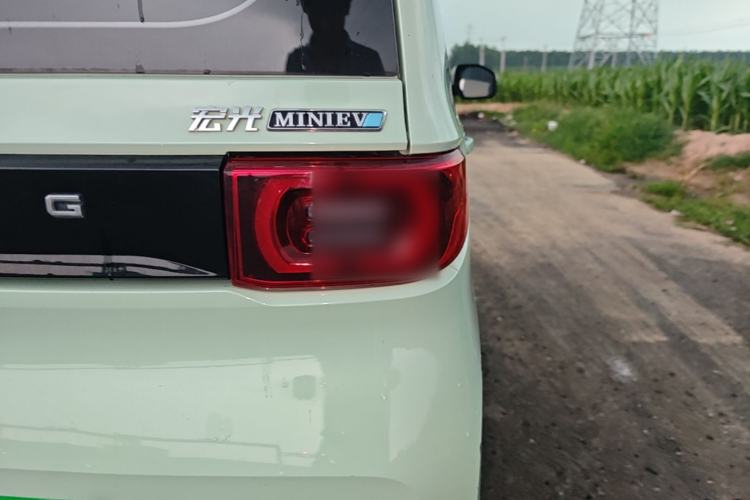 Used Wuling Hongguang MINIEV 2021 Macaron Premium Model – Lithium Iron Phosphate Right Rear Taillight