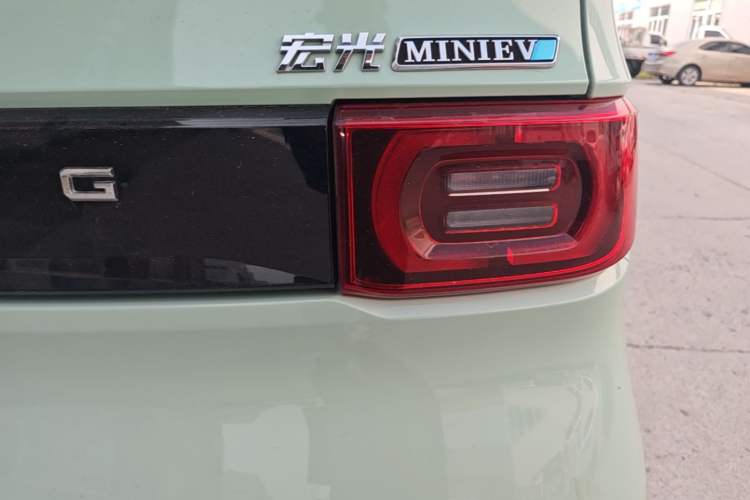 Used Wuling Hongguang MINIEV 2021 Macaron Fashion Model Lithium Iron Phosphate Right Rear Taillight