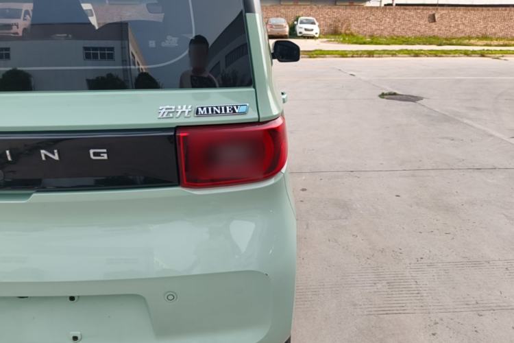Used Wuling Hongguang MINIEV 2021 Macaron Premium Model – Lithium Iron Phosphate Right Rear Taillight