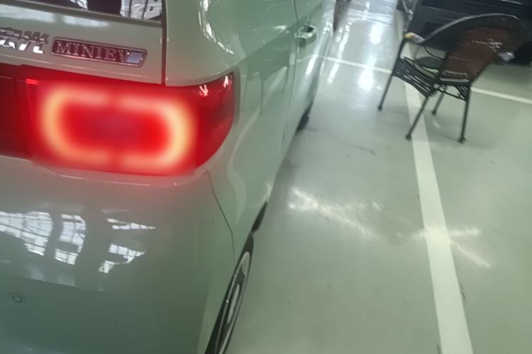 Used Wuling Hongguang MINIEV 2021 Macaron Premium Model – Lithium Iron Phosphate Right Rear Taillight