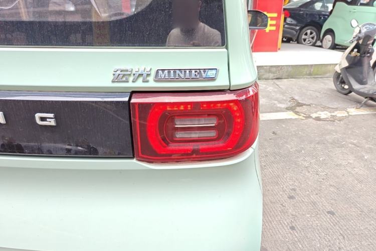 Used Wuling Hongguang MINIEV 2021 Macaron Premium Model – Lithium-NMC Right Rear Taillight