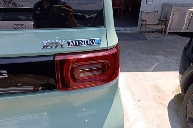 Used Wuling Hongguang MINIEV 2021 Macaron Premium Model – Lithium-NMC Right Rear Taillight
