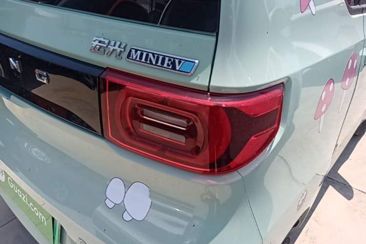 Used Wuling Hongguang MINIEV 2021 Macaron Fashion Model Lithium Iron Phosphate Right Rear Taillight