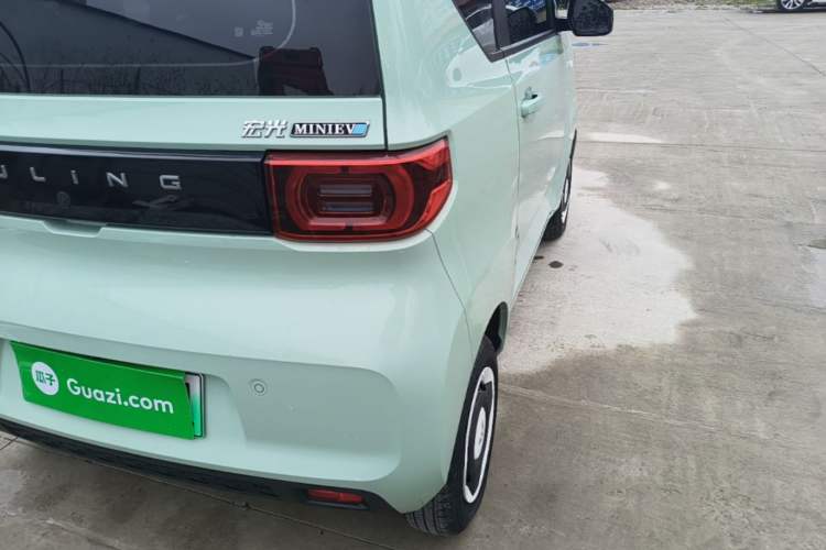 Used Wuling Hongguang MINIEV 2021 Macaron Premium Model – Lithium Iron Phosphate Right Rear Taillight