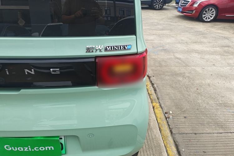 Used Wuling Hongguang MINIEV 2021 Macaron Premium Model – Lithium Iron Phosphate Right Rear Taillight