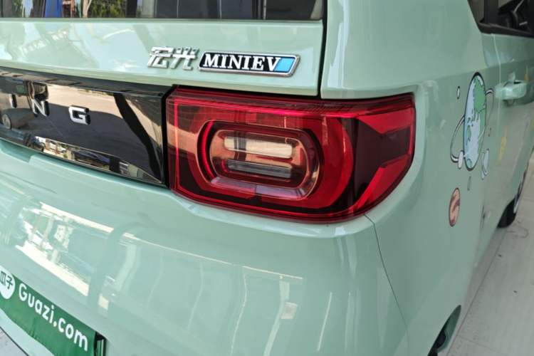 Used Wuling Hongguang MINIEV 2021 Macaron Premium Model – Lithium Iron Phosphate Right Rear Taillight