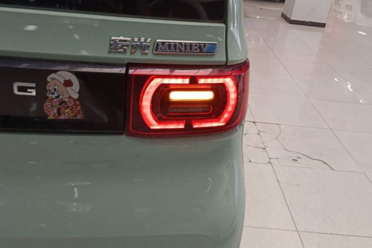 Used Wuling Hongguang MINIEV 2021 Macaron Fashion Model Lithium Iron Phosphate Right Rear Taillight