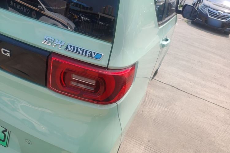 Used Wuling Hongguang MINIEV 2021 Macaron Premium Model – Lithium Iron Phosphate Right Rear Taillight