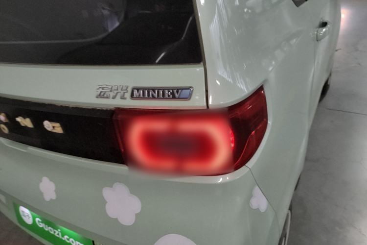 Used Wuling Hongguang MINIEV 2021 Macaron Premium Model – Lithium Iron Phosphate Right Rear Taillight