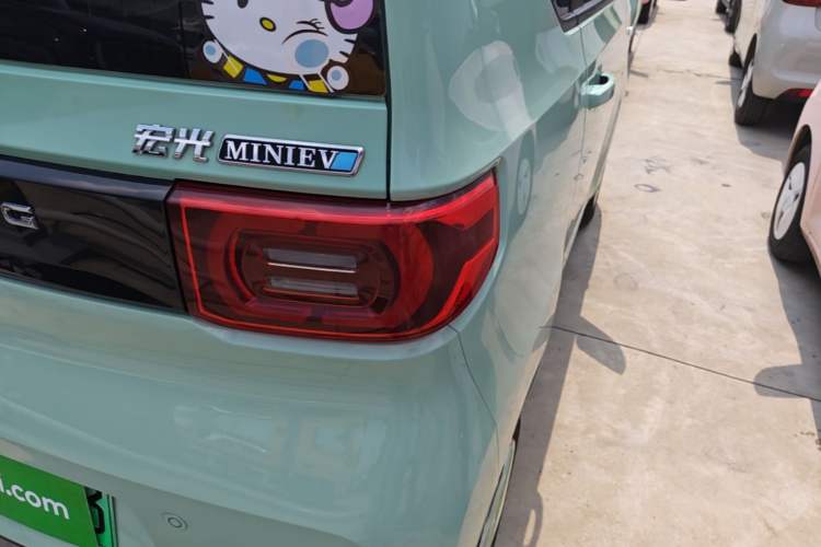 Used Wuling Hongguang MINIEV 2021 Macaron Fashion Model Lithium Iron Phosphate Right Rear Taillight