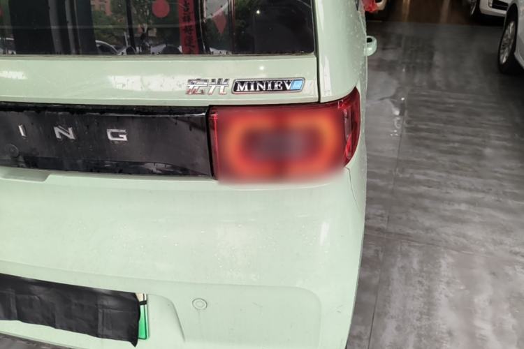 Used Wuling Hongguang MINIEV 2021 Macaron Premium Model – Lithium Iron Phosphate Right Rear Taillight