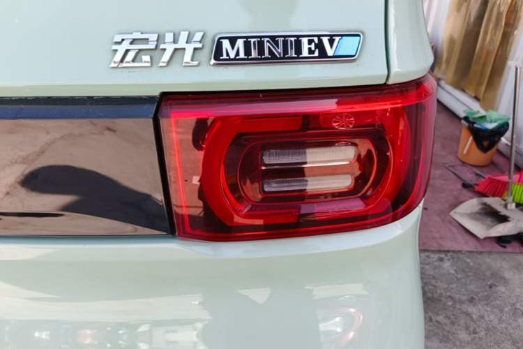 Used Wuling Hongguang MINIEV 2021 Macaron Fashion Model Lithium Iron Phosphate Right Rear Taillight